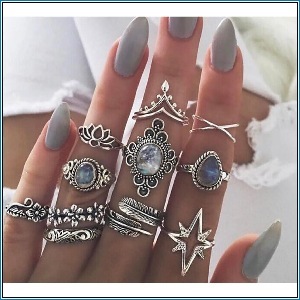 Europe and the United States cross-border hot-selling retro old black drop glaze zircon spades A love ring set seven-piece 2024