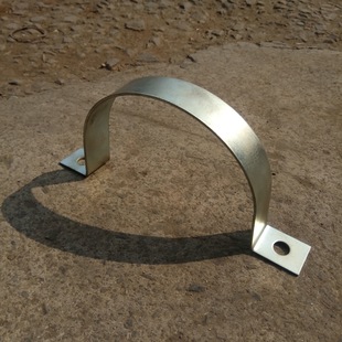 Cement pole flat iron galvanized riding horse card round single holding hoop water pipe card billboard clamp U-shaped bracket electric pole card