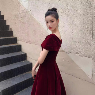 Bride Toast Dress Velvet 2024 New High-end Sense off-shoulder Banquet Elegant Engagement License Host Evening Dress