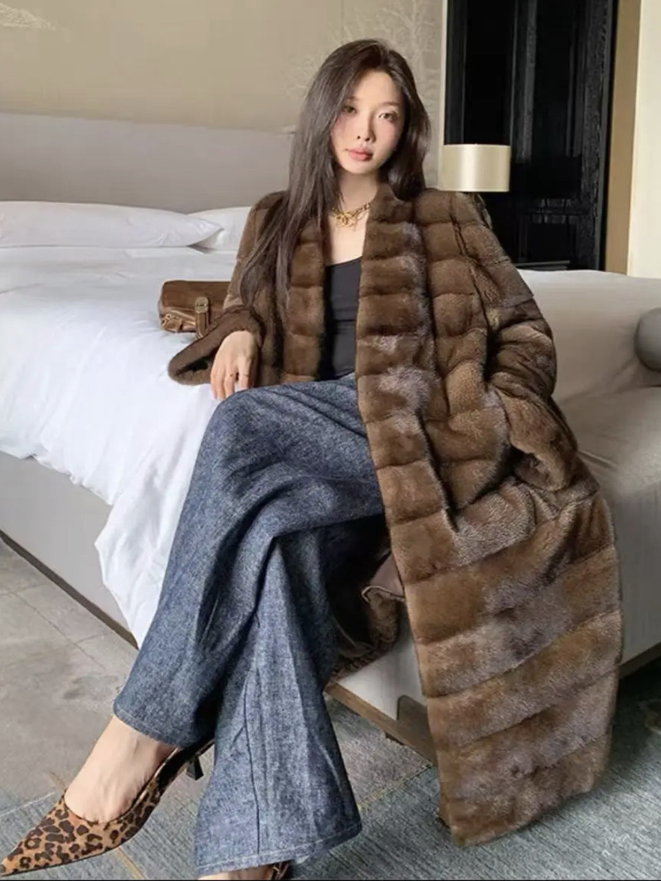 2025 Autumn/Winter New V-Neck Trendy Long Faux Mink Fur Eco-Friendly Fur Coat for Women