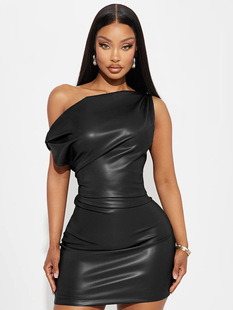 2024 Winter New Fashionable Sexy Slant Collar Open Shoulder Solid Color Pleated Tight Waist Leather Hip dress