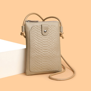 Genuine Leather Mobile Phone Bag Women's Top Layer Cowhide 2025 New Arrival Fashionable All-Match Mini Crossbody Bag Women's Small Shoulder Bag