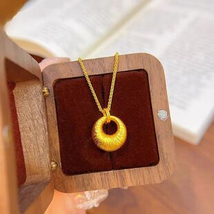 Gold shop with the same style of sand gold brushed gold tuo pendant necklace Chinese style safe buckle small gold tuo ring clavicle chain