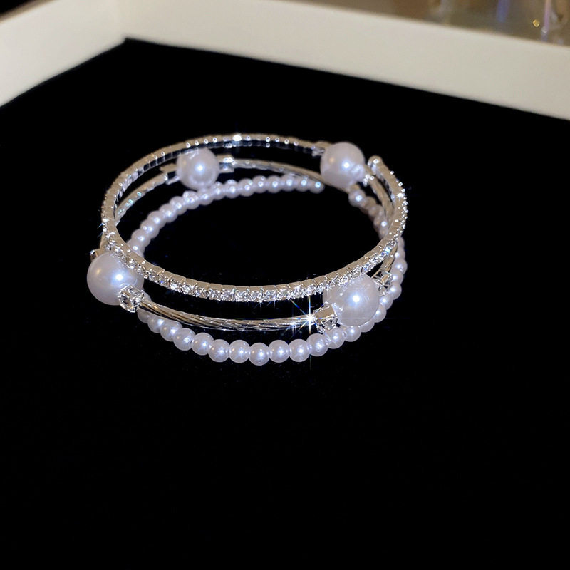 European and American Cross-Border Exquisite Multi-Layered Diamond-Encrusted Pearl Bracelet, Fashionable and Unique Statement Bracelet with a Light Luxury and High-End Feel for Women