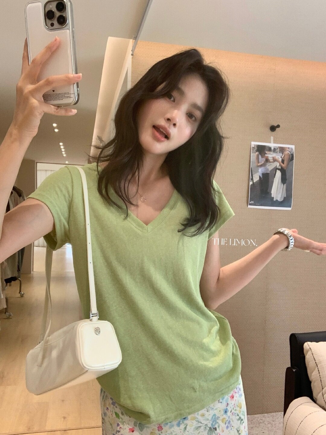 Lemon Green Tea Snowflake Linen V-Neck Short-Sleeve T-Shirt for Women, 2026 Summer Thin Style, Relaxed Fit, Slimming Top