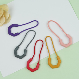 Factory wholesale PU environmental protection U-shaped pull rope pull piece injection color pull rope clothing bag pull rope pull