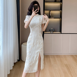 2025 новый модный трансграничный cheongsam молодая девушка белая тяжелая промышленность новый китайский стиль с открытым вилом платье