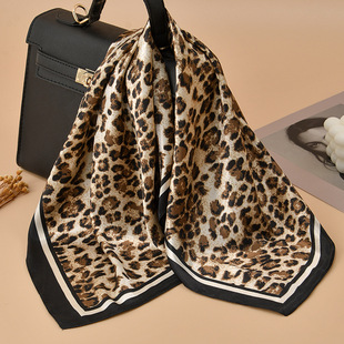 Europe and the United States hot-selling vintage leopard print spring and autumn thin satin 60cm small square women's versatile decorative scarf silk scarf