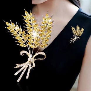 Crystal wheat brooch ins high-end temperament ladies Pearl corsage anti-loose silk towel buckle pin clothing wholesale