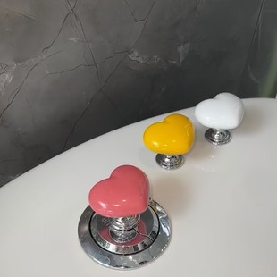 Toilet Press Creative Broken Love-shaped Toilet Bathroom Water Tank Button Auxiliary Fashionable Flush Button