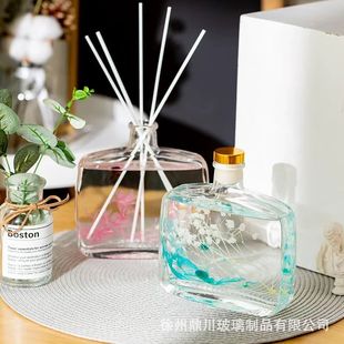 Новый стиль с высоким значением стеклянная бутылка из ротанга ароматерапии бутылка плоская квадратная бутылка фруктового вина бутылка летучего масла бутылка