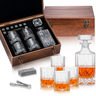 Factory Custom Twisted Whiskey Bottle Set Crystal Glass Wine Storage Glass Wine Set