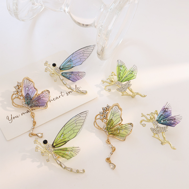 New Arrival Wizard of Oz Butterfly Brooch High Feeling Temperament Pins Exquisite Tassel Dragonfly Metal Corsage Accessories