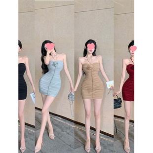 Yujie Style Pure Desire Spice Girl Sexy Romantic Light Luxury Tight Waist Design Niche Slimming Pleated Neck dress Girl
