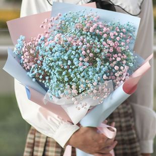 Готовый букет цветов, полный звезд