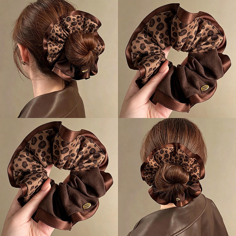 2026 New Fashionable Fabric High-Elasticity Hair Tie Leopard Print Brown Series Scrunchie Women's Hair Accessory with a High-End Vintage Feel