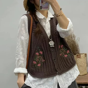 V-collar Spring and Autumn New Women's Heavy Embroidered Sweater Artistic Retro Loose Elegant Casual Cardigan Vest