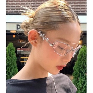 2024gm New Fashion Glasses with Diamond Shaped Mirror Little Red Riding Book Star Internet Celebrum Street Beat Same Style Large Frame Glasses Frame