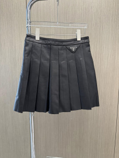 2024 Early Autumn New Fashionable Refined Young Girl High Waist Pleated Skirt Design Pleated Leather Skirt Skirt Short Skirt