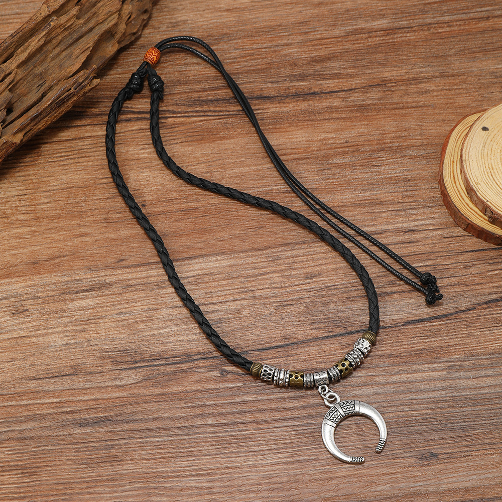 Retro Hot Girl Bohemian Style Choker Necklace for Men and Women, Leather Neck Chain Accessories, High-End Clavicle Chain Jewelry
