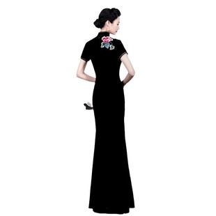 catwalk cheongsam 2025 new modified stage costume long black velvet mom high-end elegant fishtail skirt
