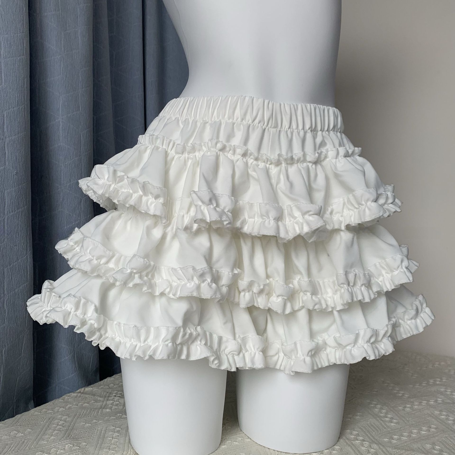 Cream White Ruffled Hem Half-Skirt for Women, Summer Ballet Style, High-Waisted, Slimming, Petite, Puffy, Youthful Cake Short Skirt