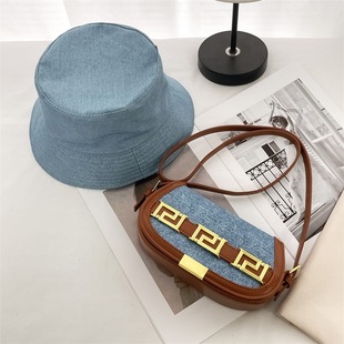 Factory New in stock Saddle Bag High-value Women's Crossbody Bag Outgoing Stylist Women's Shoulder Bag All-match Bag