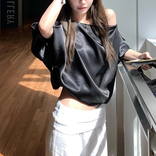 Korean High-End Slanted Shoulder Bubble Short-Sleeved Satin Shirt 2025 Summer New Short Sexy Style Niche Top