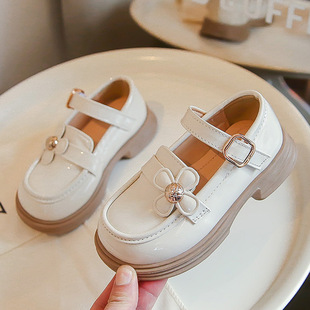 Girls black small leather shoes spring 2024 new student non-slip bean shoes small and medium-sized children's soft-soled princess shoes tide