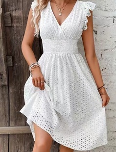 2025 Europe and the United States cross-border summer new lotus leaf sleeve elegant slim V-neck women's fashion plus size hollow dress