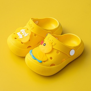 Summer children's slippers home non-slip boys and girls cute baby hole shoes wholesale children's baotou sandals