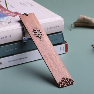 Chinese style wooden bookmarks mahogany window grilles window lattice carving Hollow Lettering Company Wen Chuang graduation gift wholesale