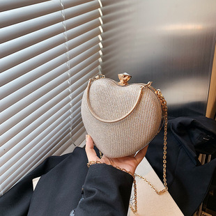 New Evening Banquet Bag Niche Design Texture Loving Small Bag Women's Bag 2024 Handbag Shoulder Crossbody Bag