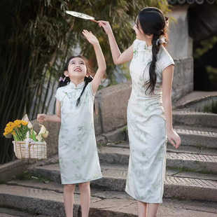 Cheongsam Родственники и дети 2024 новый прилив весной и летом женская одежда платье улучшенная национальная юбка в китайском стиле cheongsam