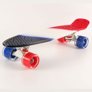 Cross-border manufacturers wholesale four-wheel three-color small fish Board single rocker flash Pu wheel 3-6 plastic children's adult scooter