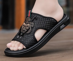 2024 New Summer Sandals Men's Casual Beach Trendy Korean Style Outdoor Sandals Outwear Ins Dual-purpose Slippers