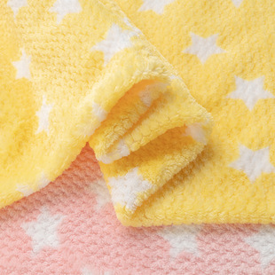 Spot Supply Full Polyester Pineapple Plaid Flannel Single-Sided Offset Printing Five-Pointed Star Fabric Autumn and Winter Pajamas Pet Supplies