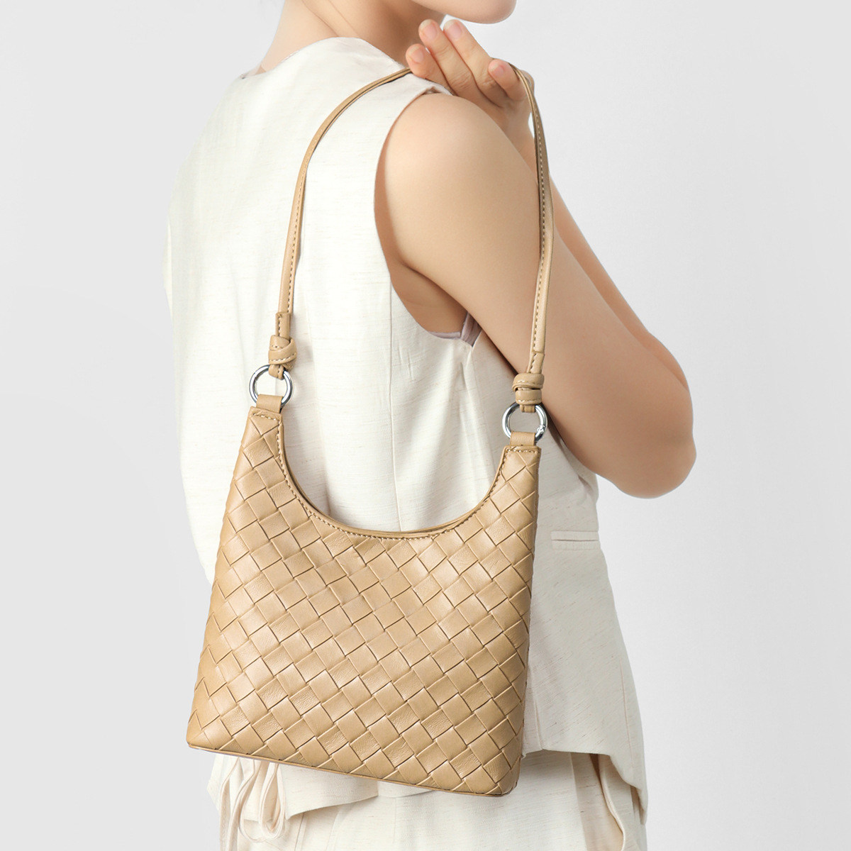 New summer women's handbag, stylish and simple genuine leather tote bag, underarm commuting shoulder bag, casual large capacity tote bag.