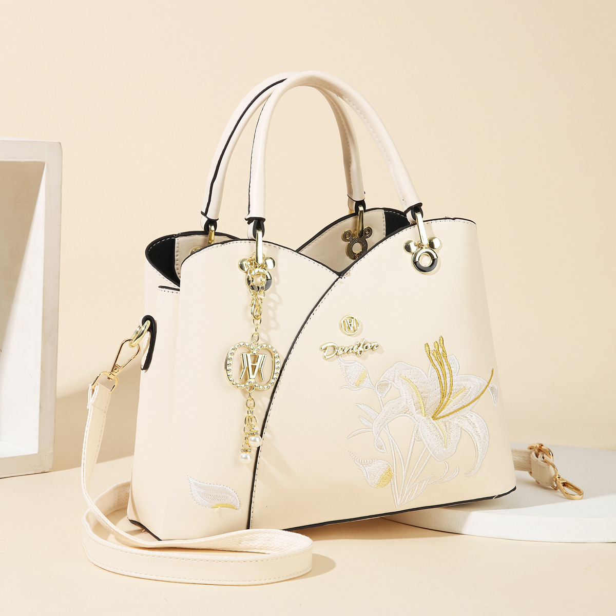 Chinese Style Embroidered Women's Handbag - 2025 New Fashionable Handbag for Middle-Aged Women - Trendy Shoulder Bag