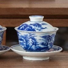 Blue and white porcelain cover bowl large three-piece Cover bowl handmade kung fu tea set light luxury retro tea bowl three-piece Cover bowl tea brewing