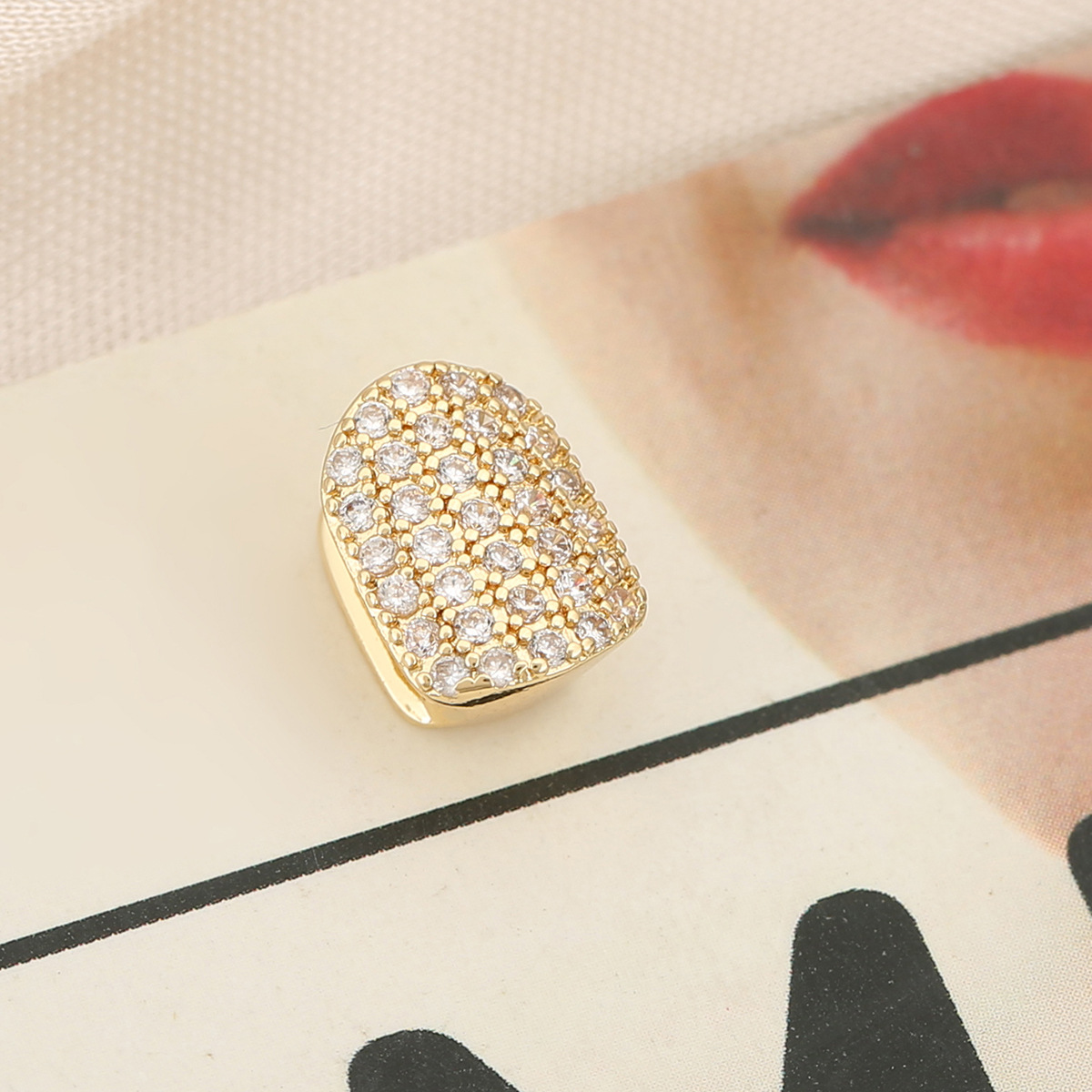 Amazon Hot Selling Single Geometric Full Diamond Teeth Decoration Holiday Teeth Decoration Hip Hop Fashion European and American Braces Jewelry