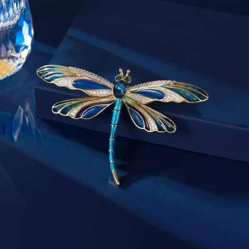 European and American New Enamel Dragonfly Brooch Women's Elegant Elegant Insect Corsage Niche Design Sense Pin Suit Accessories