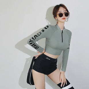 2023 new swimsuit women's split two-piece suit belly covering slimming gathered small chest South Korea ins style Hot Spring