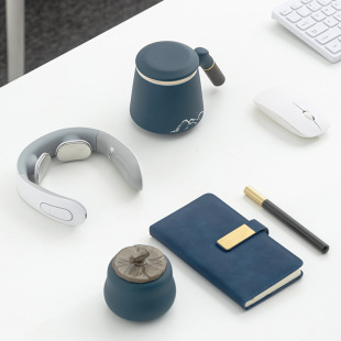 Ceramic Business Suit Company Annual Meeting Accompanying Gifts logo Anniversary to Send Employees and Customers to Open Banks