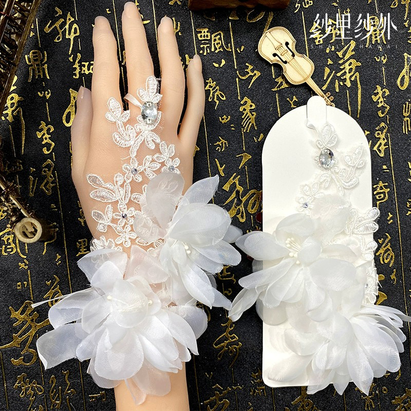 Bridal Wedding Dress Gloves Covering Arm Flower Lolita Hollow Diamond Lace Wedding Short Accessories Hook Fingers