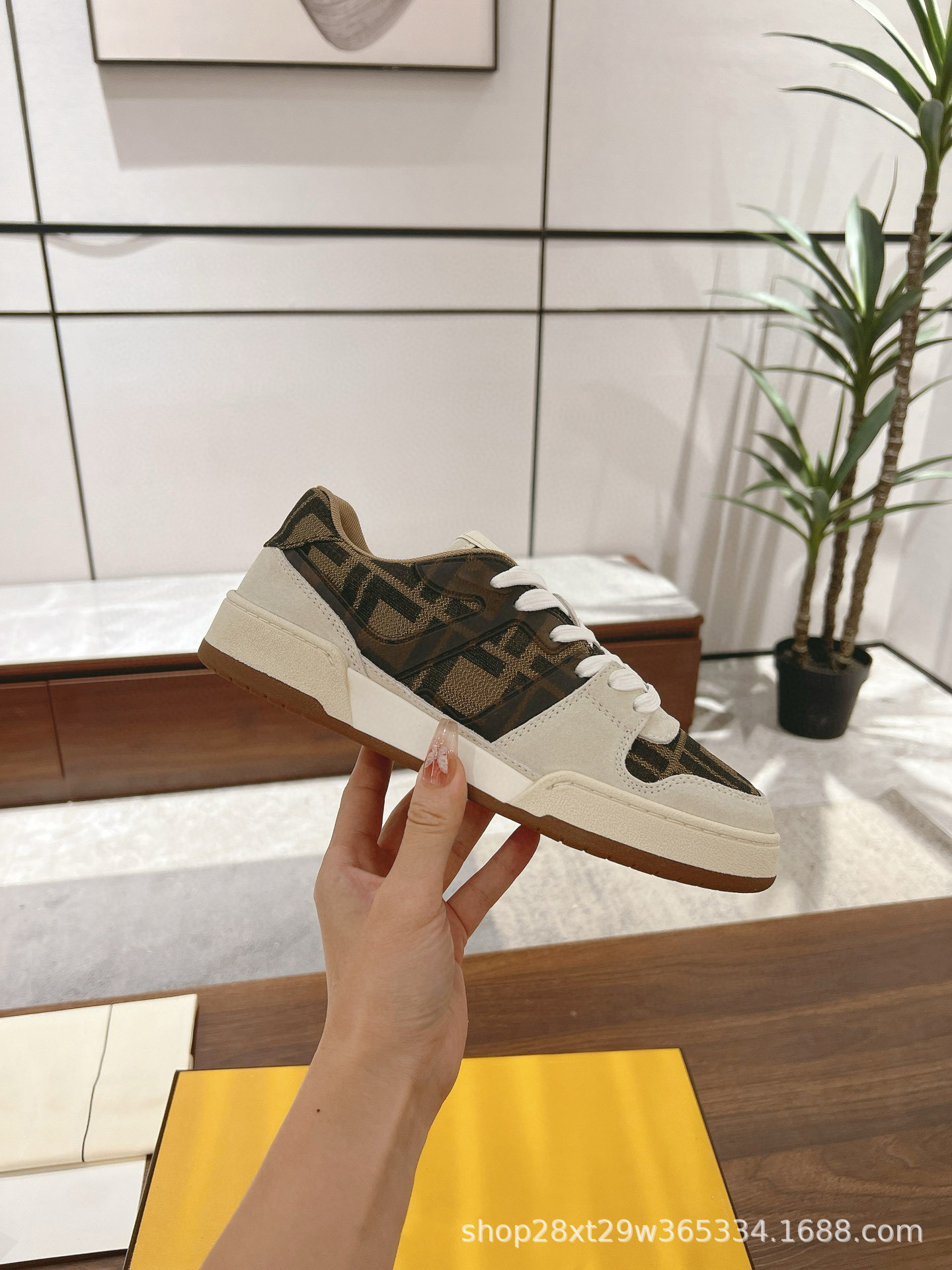 2025 Spring New F Casual Sports Shoes Women's Thick-Soled Towel Cloth Lace-Up Couple Sneakers Plaid Basketball Shoes