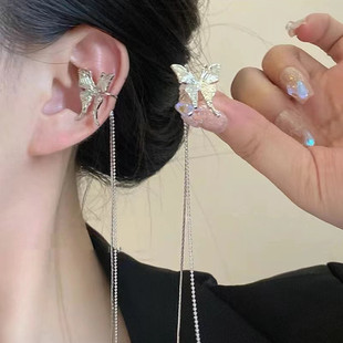 Новые модные легкие Роскошные холодные стильные серьги с зажимом для ушей с бантом и костями для женщин, нишевые дизайнерские серьги без отверстий для ушей