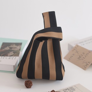 Knitted tote bag high-grade wrist bag woven bag women's bag panda bag commuter bag love portable small square bag