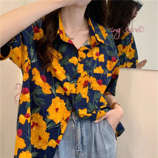 Vintage Hawaiian Short-sleeved Floral Shirt Women's Summer Port-style Loose Design Niche Seaside Vacation Floral Top