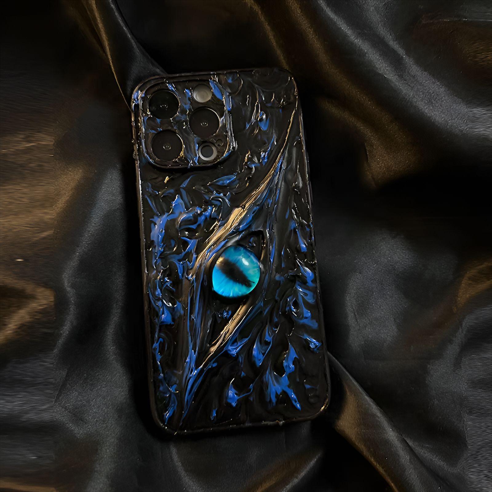 Dongguan source factory offers new devil eye phone cases, custom manufacturing and processing available, OEM and in-stock options.